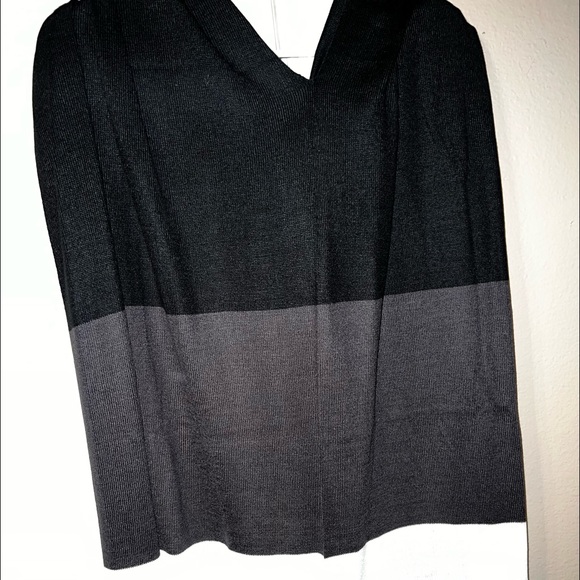 Woman Shawl Wrap - Picture 2 of 4